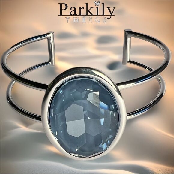 Handcrafted bracelet with denim blue Swarovski crystal - Picture 2 of 5